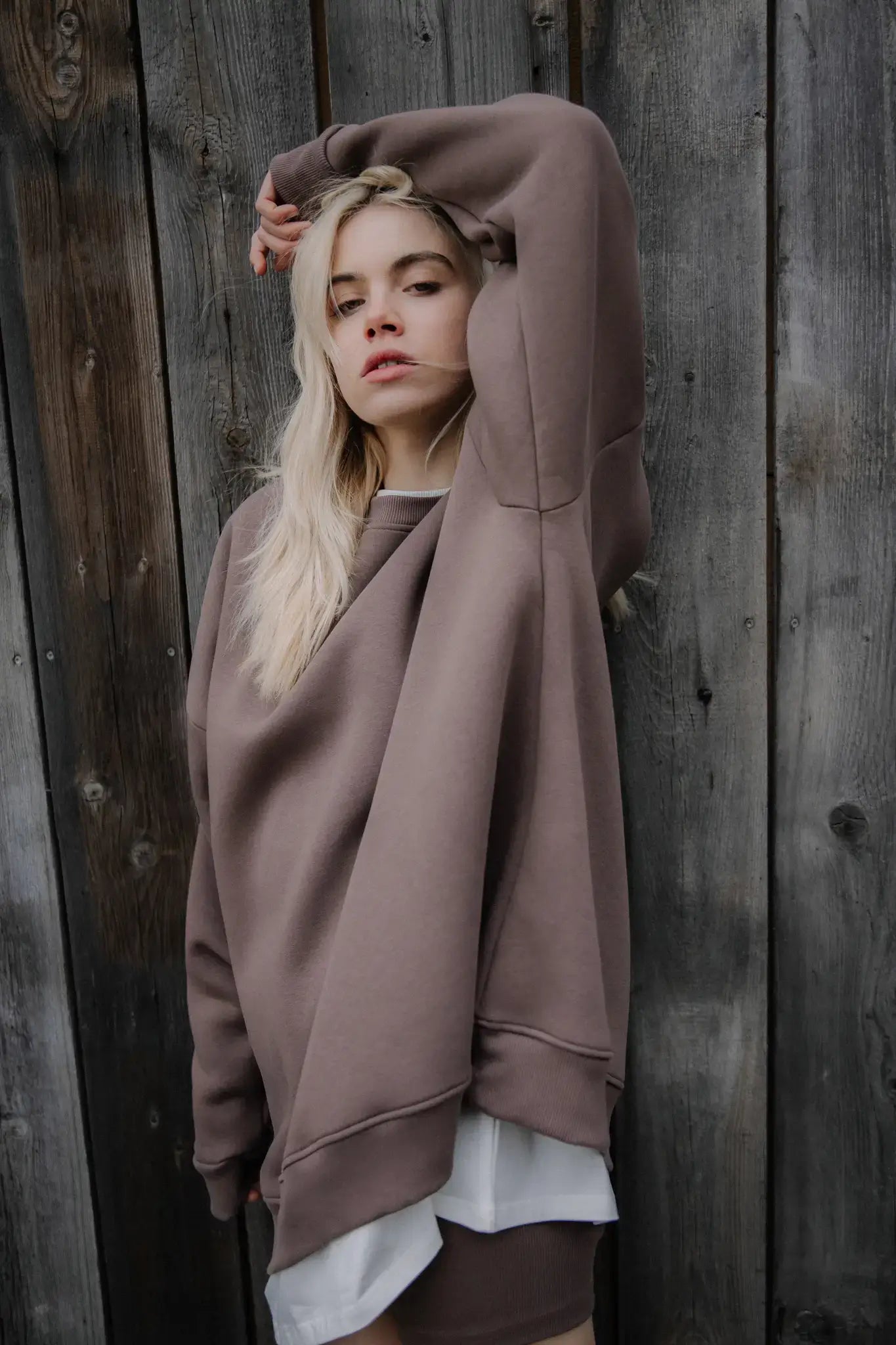 Bluza oversize Mocha Mousse | momonde.