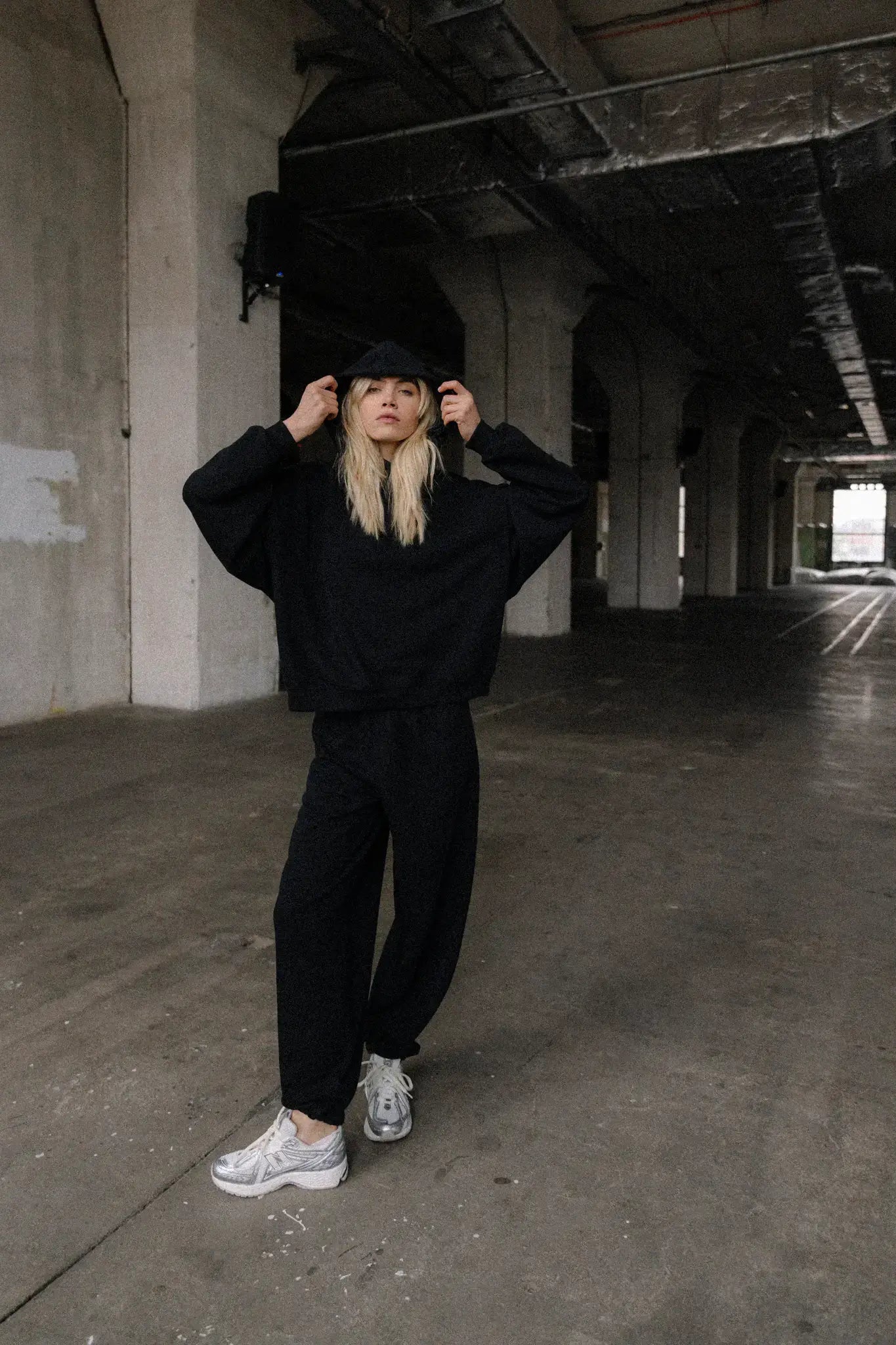 Bluza Poppy Black | momonde.