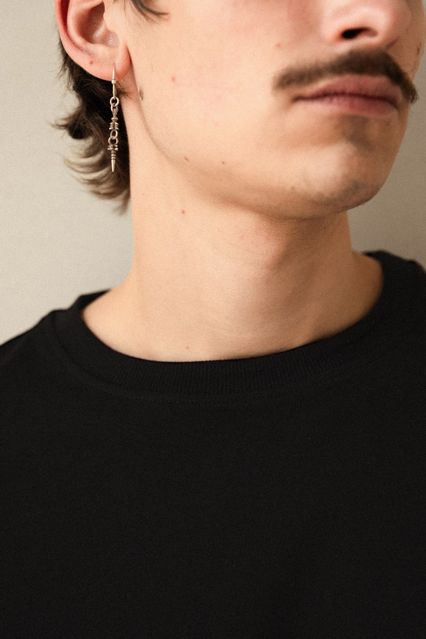 Męski T-shirt Mono Pirate Black | momonde.