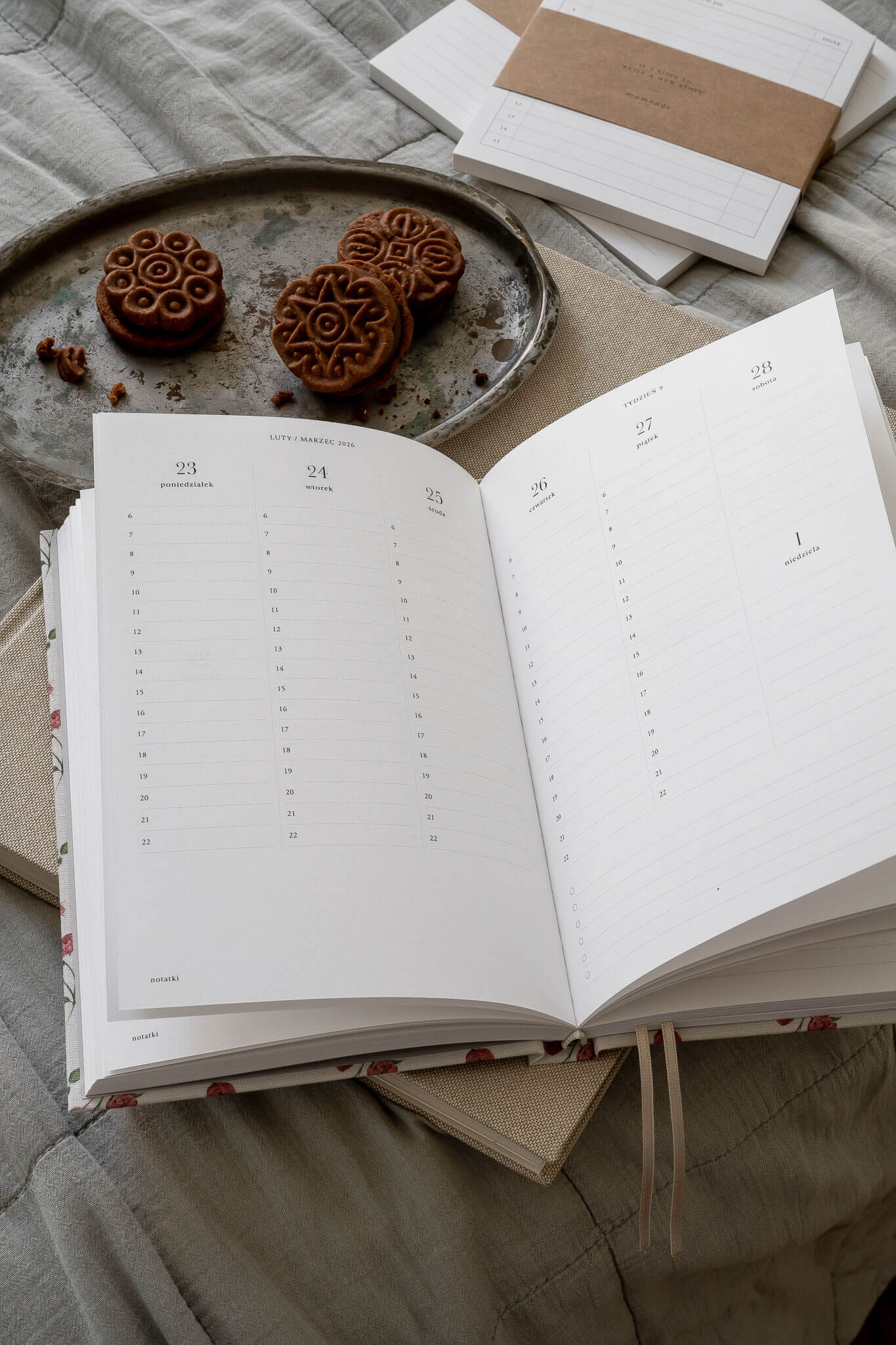 Planner PRO 2026 tygodniowy Nostalgia Rose | momonde.