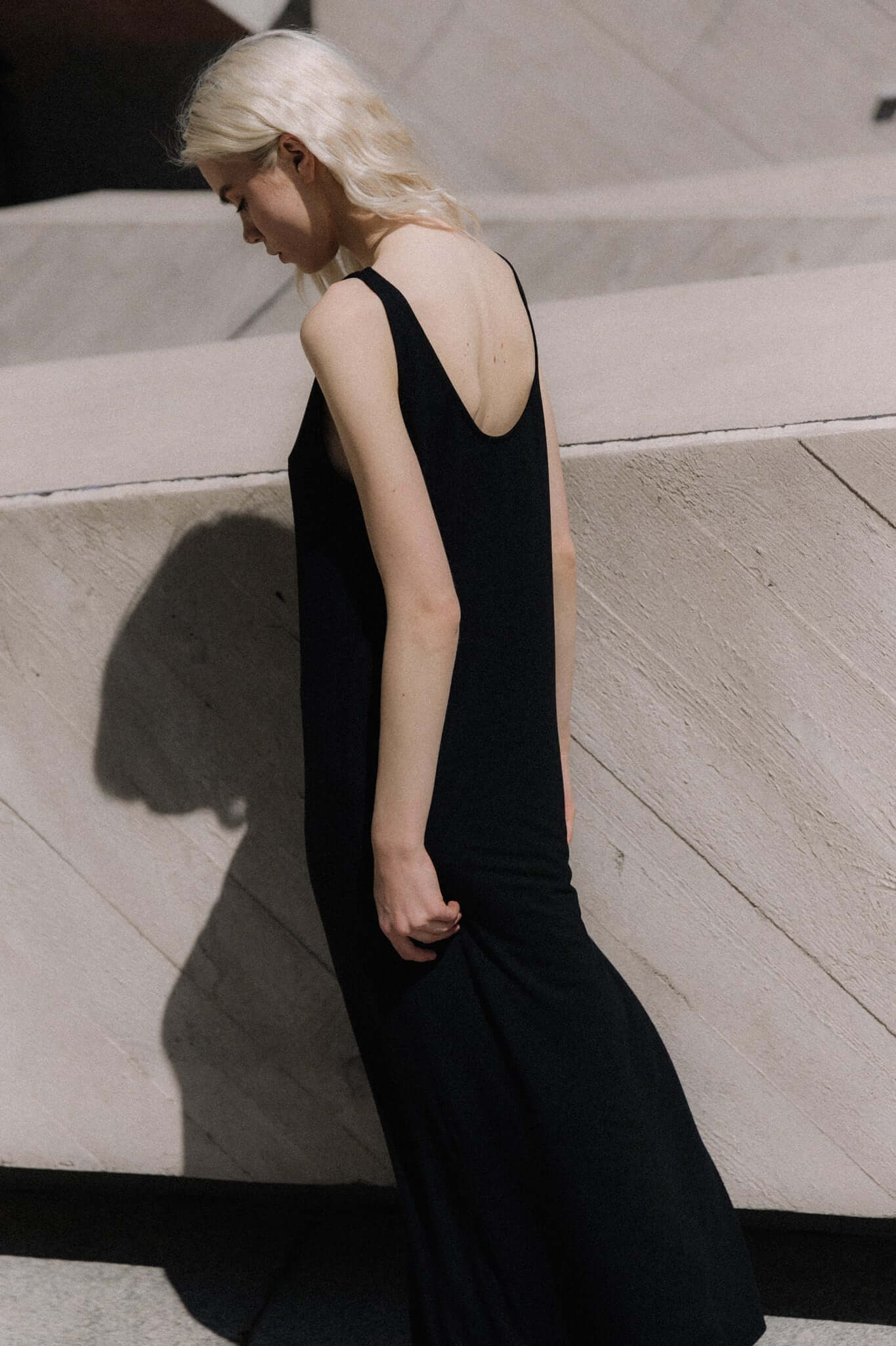 Sukienka Lara Black | momonde.