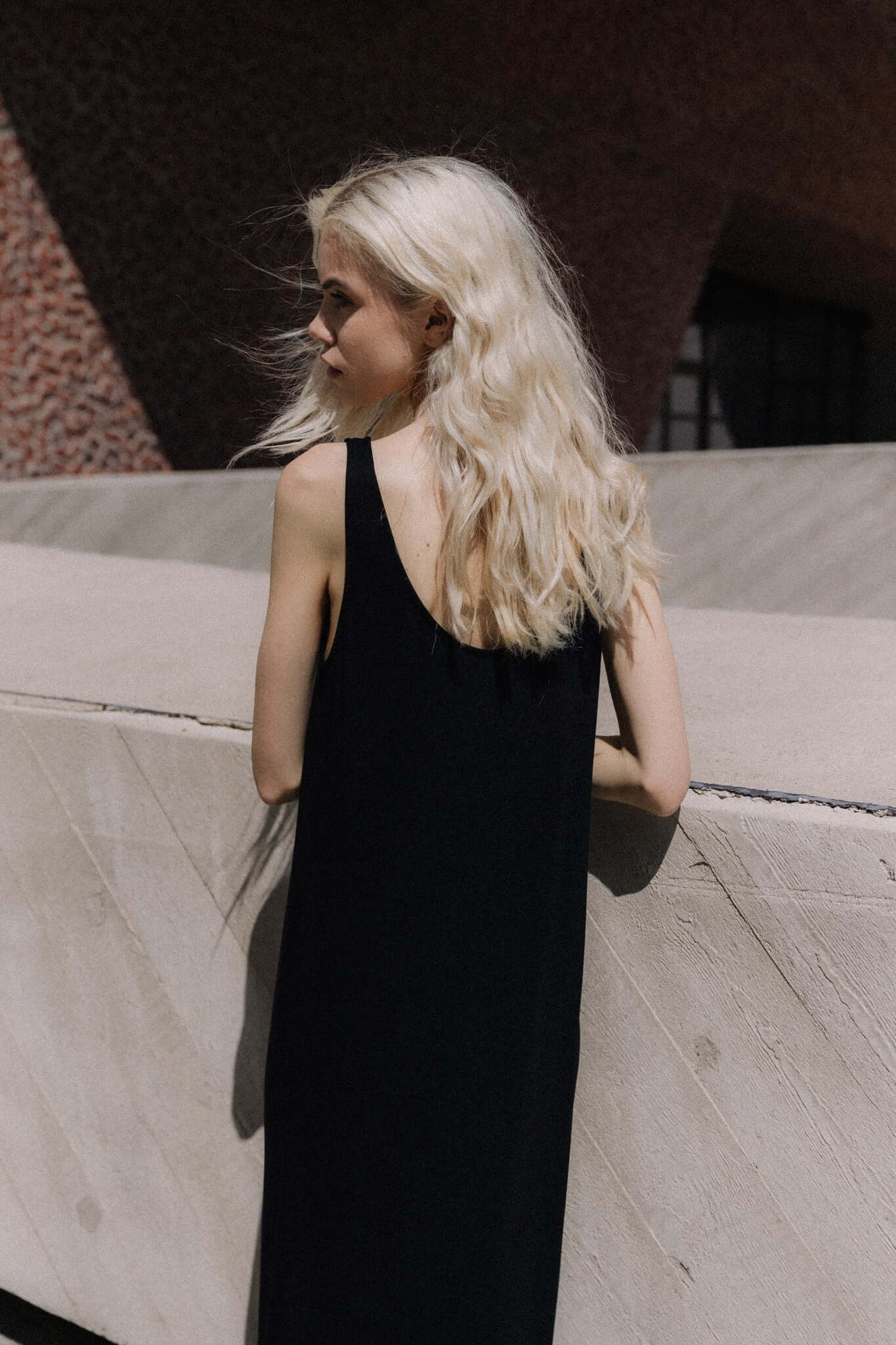 Sukienka Lara Black | momonde.