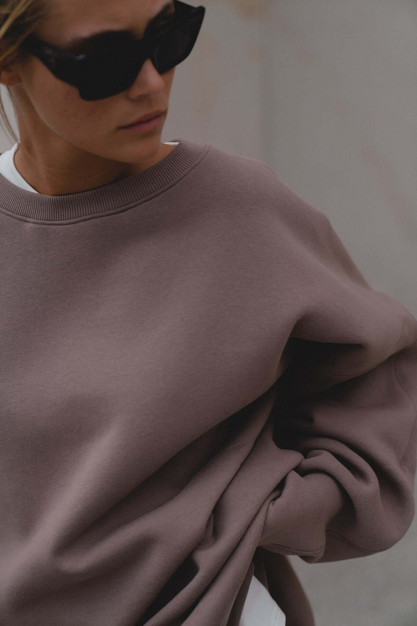 Bluza oversize Deep Taupe | momonde.