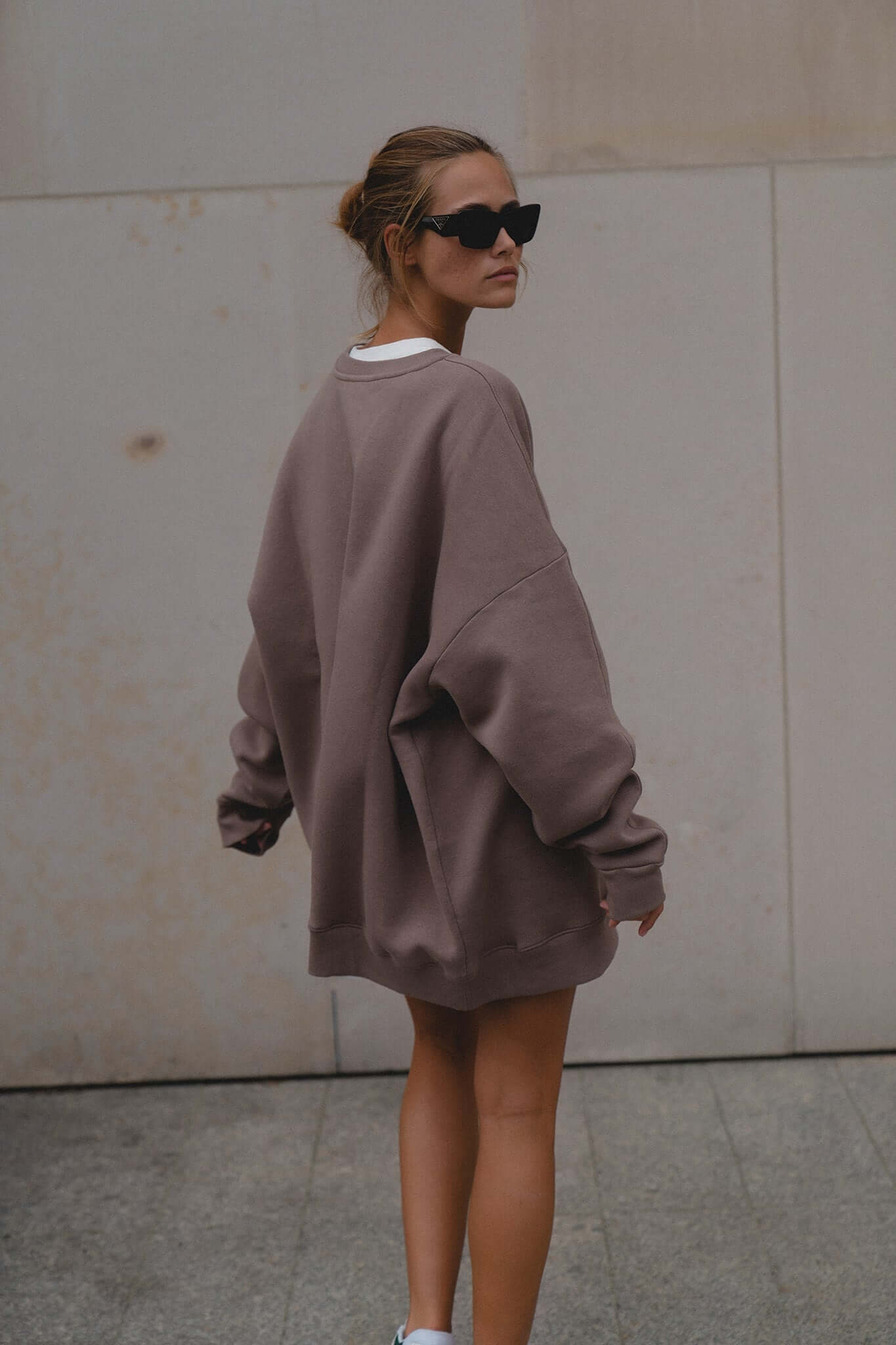Bluza oversize Deep Taupe | momonde.
