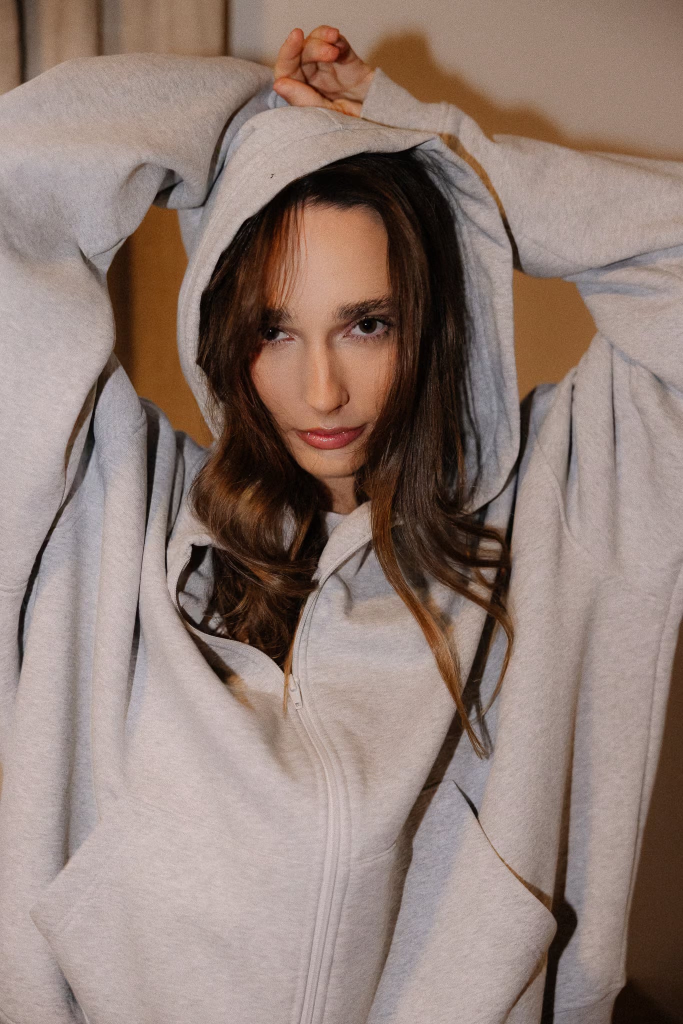 Ocieplana Bluza Ava Foggy | momonde.