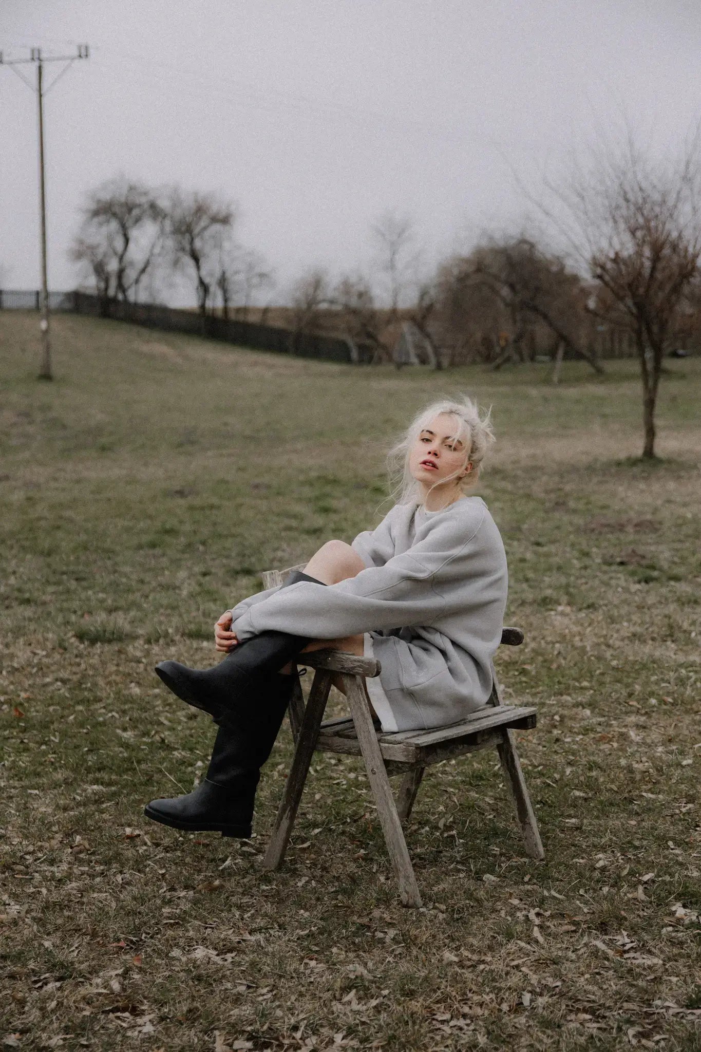 Bluza oversize Quiet Cloud | momonde.