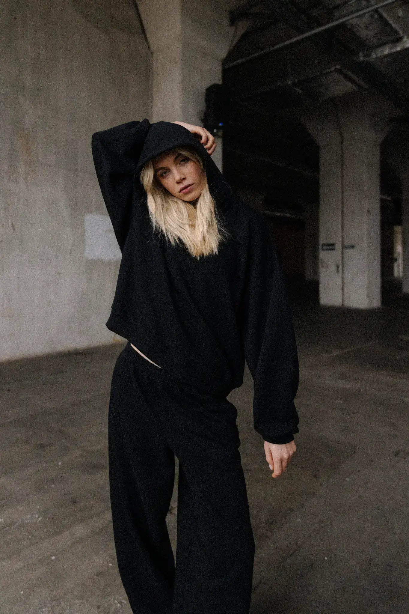 Bluza Poppy Black | momonde.