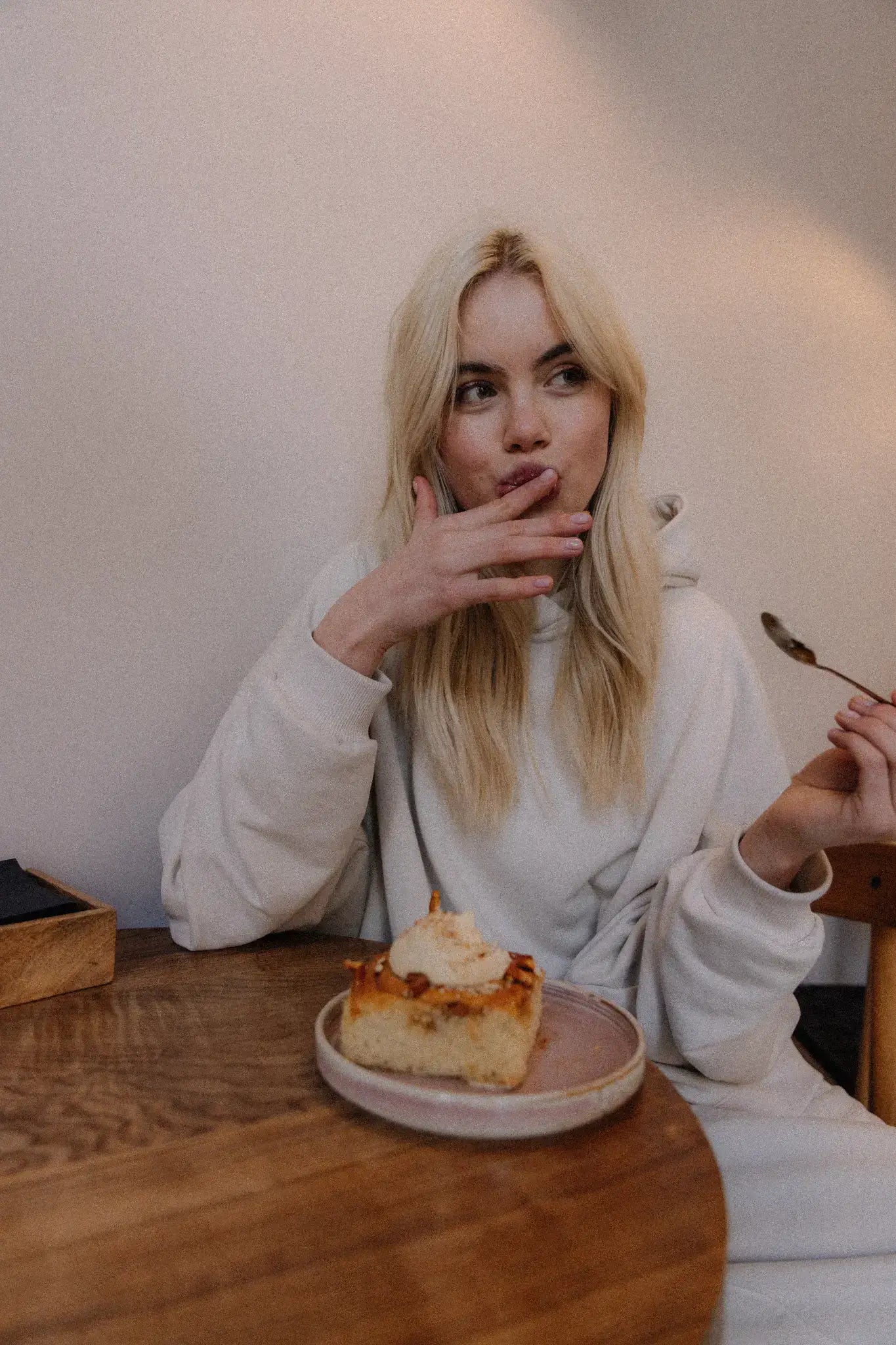 Bluza Poppy Butter | momonde.