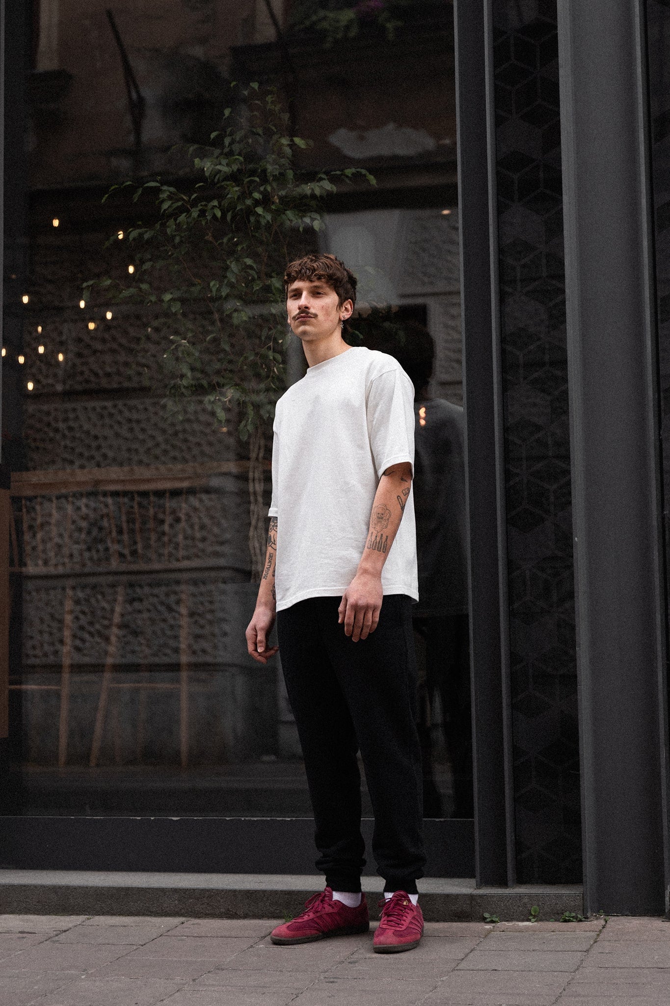 Męski T-shirt Mono Milky | momonde.