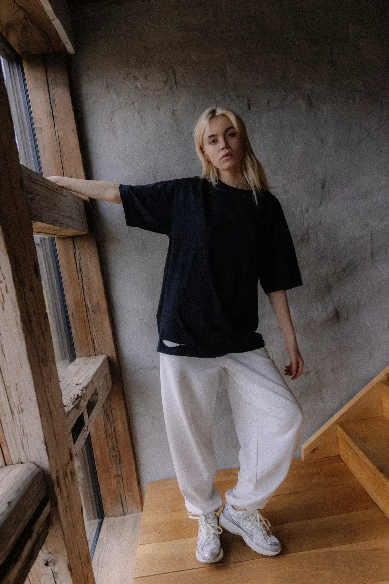 T-shirt z przetarciami Pirate Black | momonde.