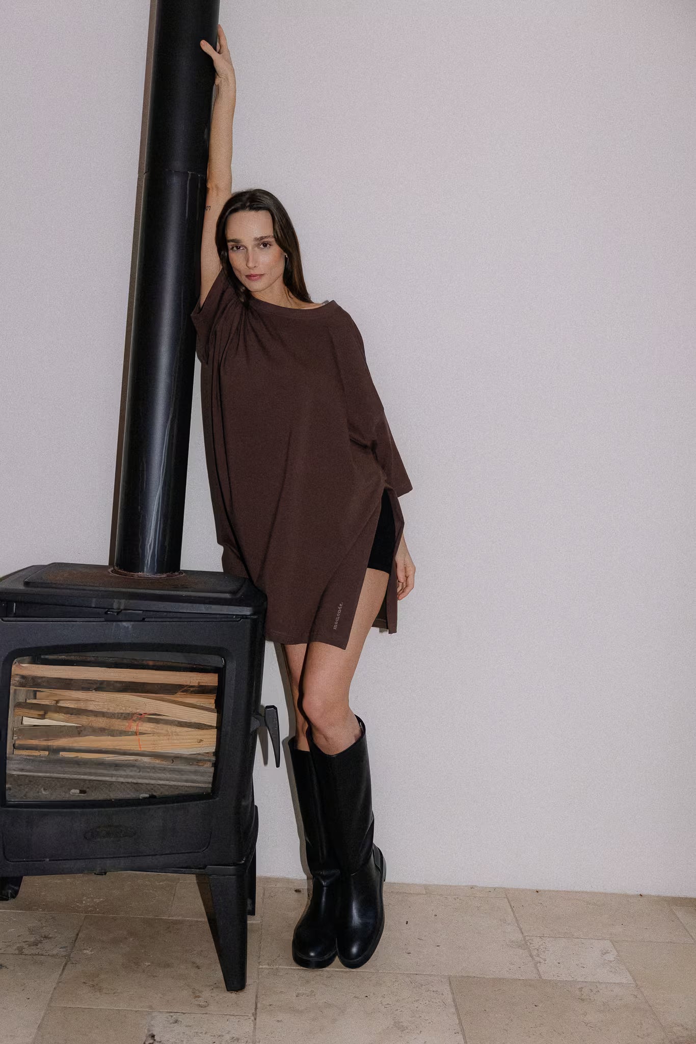 Tunika z rozcięciem Brownie | momonde.